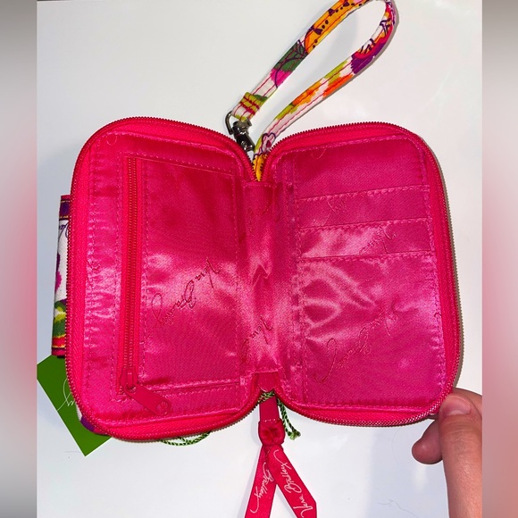 Vera Bradley Smartphone Wristlet in Retired Clementine Print (NWT) - Picture 4 of 6